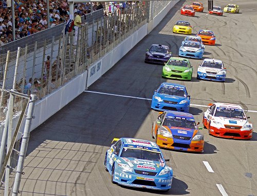 BRL Racing Collé Racing aan kop